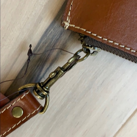 Patricia Nash St Croce Tan Wristlet NWT - Picture 5 of 8
